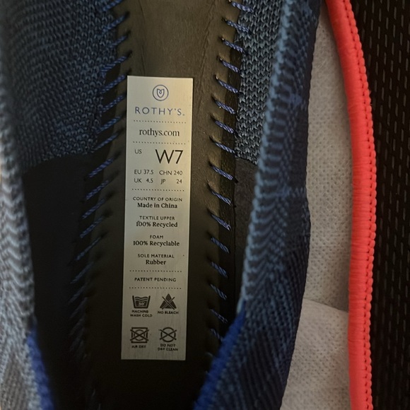 Retired blue plaid Rothy’s “the flat”. Size 7 W - Picture 7 of 7